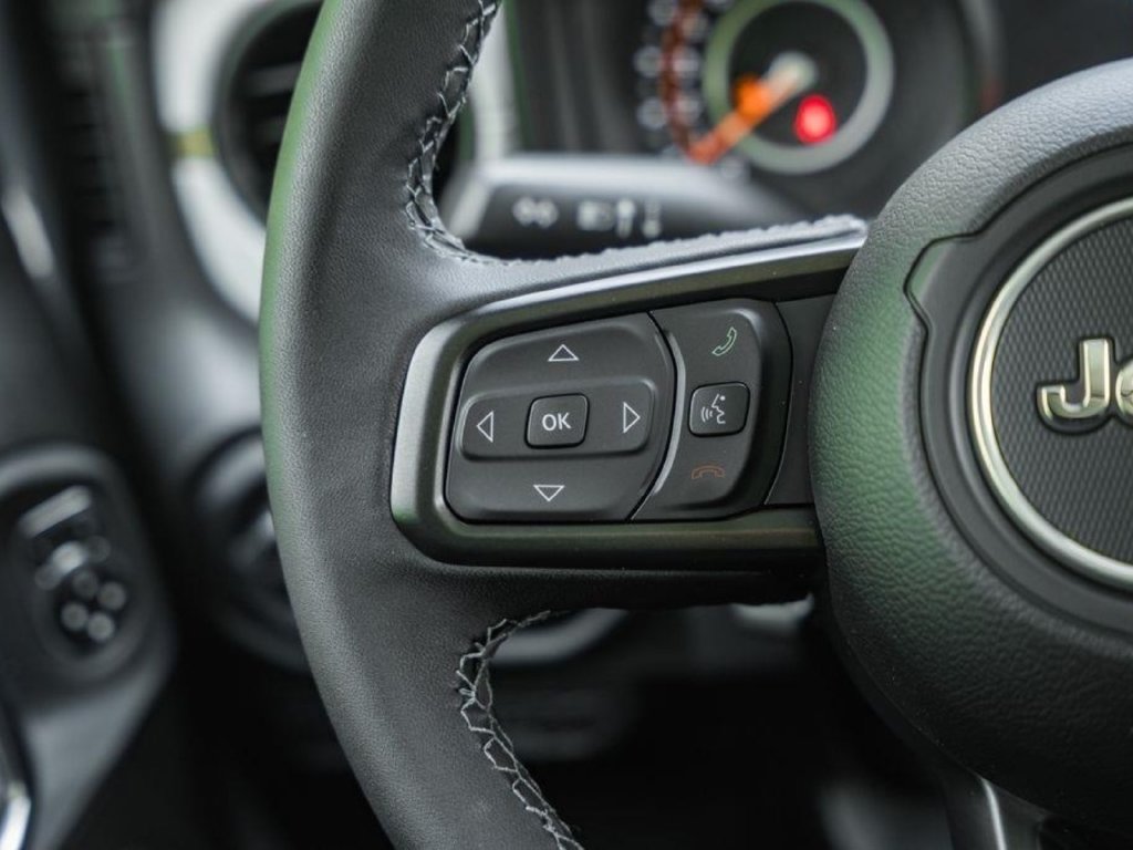 New 2025 Jeep Gladiator Sport AWD/4WD image 33