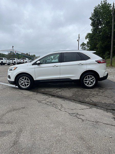 Used 2023 Ford Edge SEL w/ Convenience Package AWD/4WD image 4