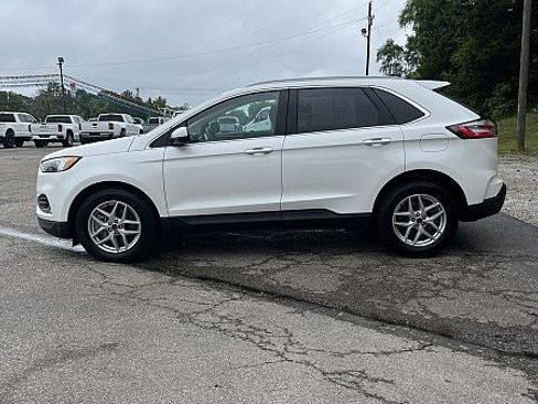 Used 2023 Ford Edge SEL w/ Convenience Package AWD/4WD image 4