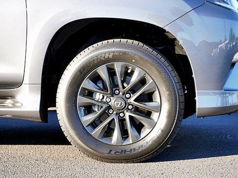 Used 2023 Lexus GX 460 Premium w/ Premium Plus Package image 8