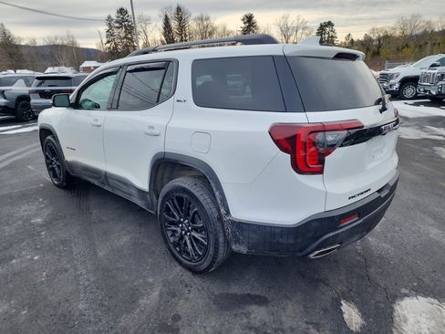 Certified 2022 GMC Acadia SLT w/ Elevation Edition image 6