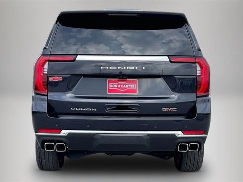 Used 2025 GMC Yukon XL Denali w/ Denali Reserve Package image 6