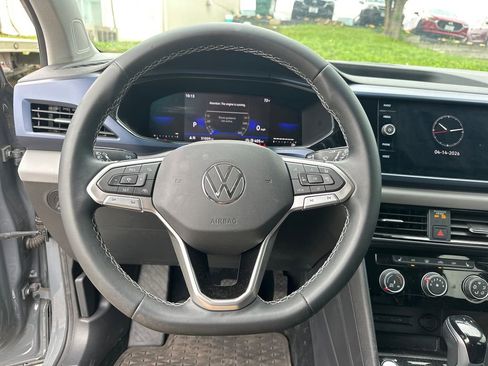 Used 2023 Volkswagen Taos SE FWD image 15