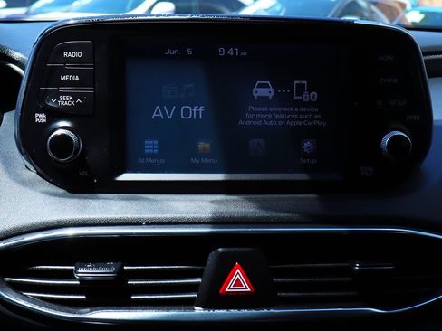 Used 2019 Hyundai Santa Fe SE AWD/4WD image 46