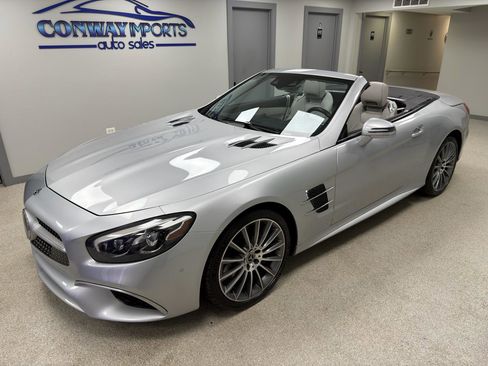 Used 2018 Mercedes-Benz SL 550 image 4