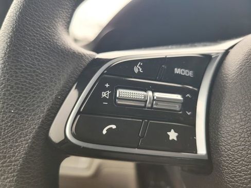 Used 2023 Kia Forte LXS w/ LXS Technology Package image 27