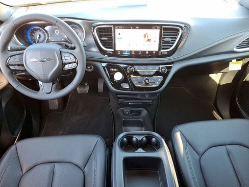 New 2026 Chrysler Pacifica Select w/ S Appearance Package FWD image 10