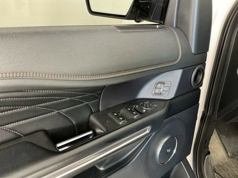 Used 2019 Ford Expedition Platinum AWD/4WD image 8