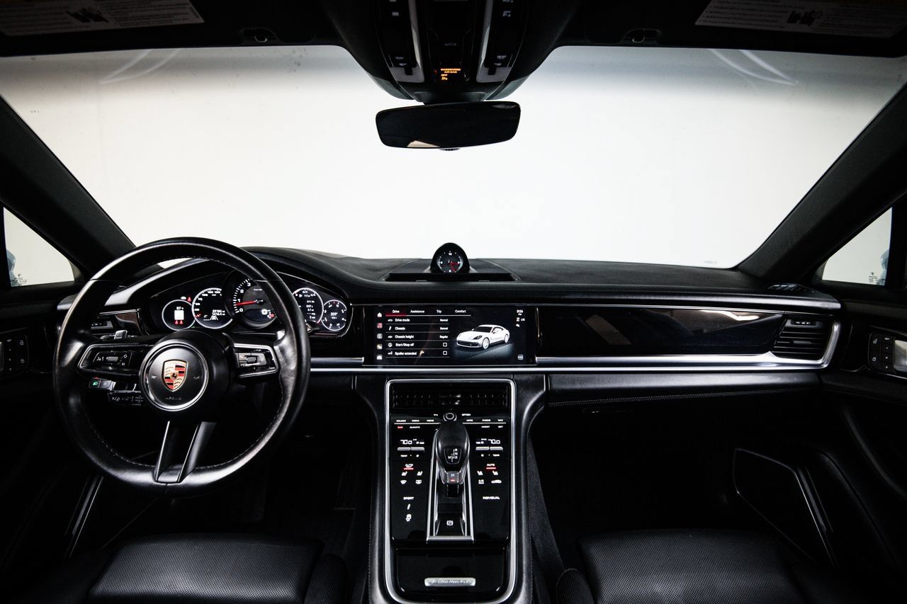 Certified 2023 Porsche Panamera image 25