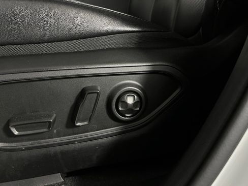 Certified 2024 Jeep Grand Cherokee L Limited w/ Luxury Tech Group II image 23