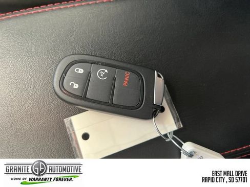 Used 2022 Jeep Cherokee Trailhawk w/ Trailer Tow Group AWD/4WD image 29