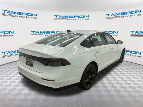 New 2025 Honda Accord SE image 5