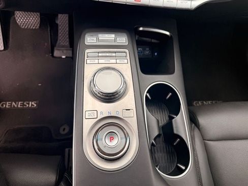 Used 2025 Genesis GV70 2.5T AWD/4WD image 6