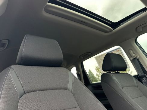 Used 2025 Honda CR-V EX image 17