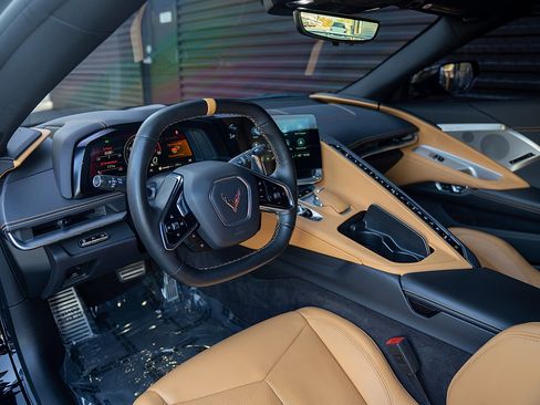 Used 2023 Chevrolet Corvette Stingray Preferred Cpe w/ 2LT RWD image 4