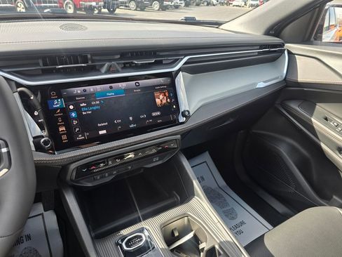 Used 2026 Jeep Cherokee Limited image 17