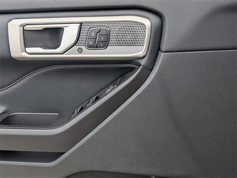 Certified 2020 Ford Explorer Limited image 25