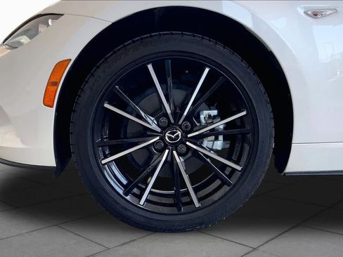 Used 2025 MAZDA MX-5 Miata RF Grand Touring RWD image 11