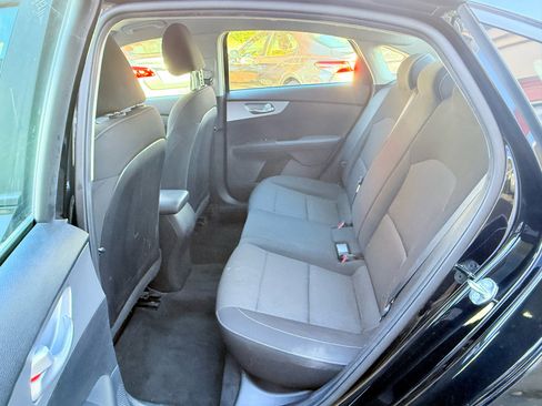 Used 2023 Kia Forte LXS image 29