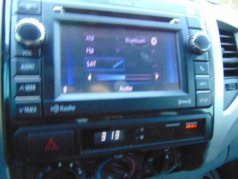 Used 2012 Toyota Tacoma 4x4 Double Cab image 28