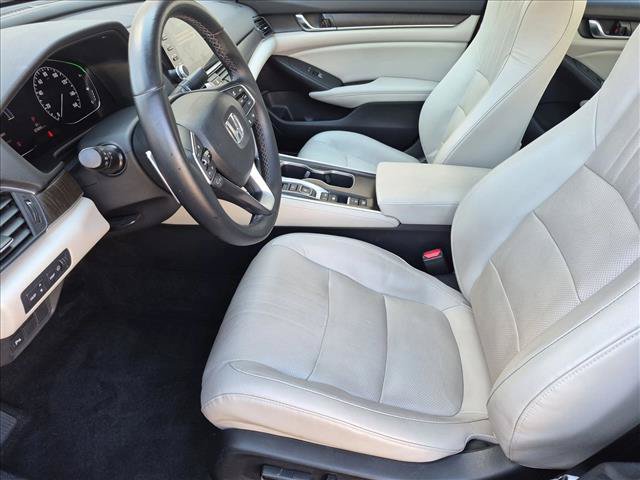 Used 2018 Honda Accord Touring image 15