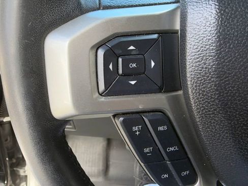 Used 2019 Ford F150 Lariat RWD image 8