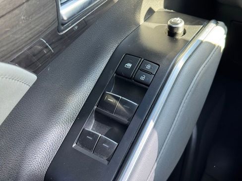 Certified 2022 Toyota Highlander Platinum image 27