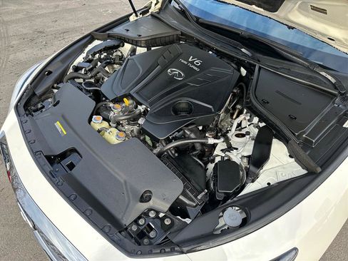 Used 2019 INFINITI Q50 Luxe w/ Essential Package (3.0T Luxe) image 14