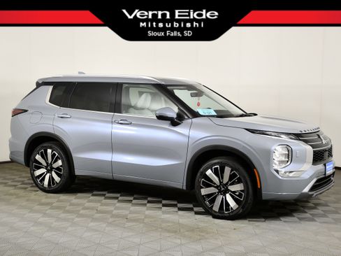 New 2026 Mitsubishi Outlander SEL AWD/4WD image 1