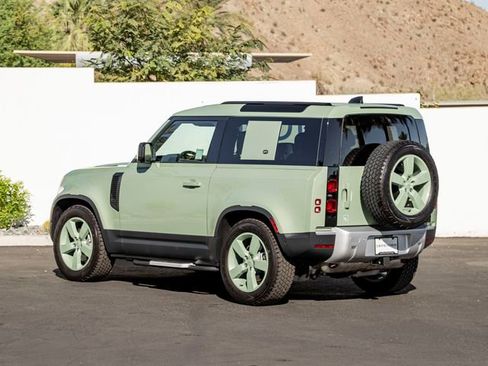 Used 2023 Land Rover Defender 110 75th Limited Edition image 9