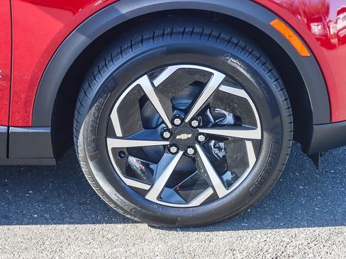 New 2026 Chevrolet Equinox EV LT image 9