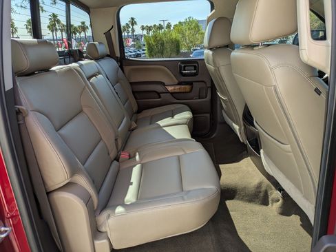 Used 2018 GMC Sierra 1500 SLT AWD/4WD image 28