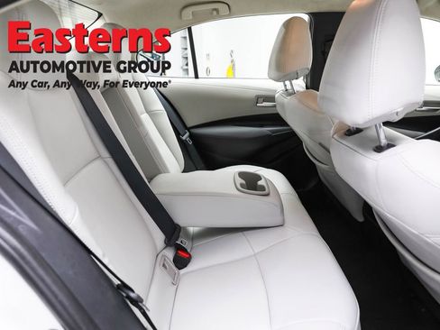 Used 2020 Toyota Corolla LE image 23