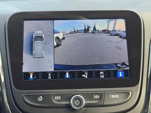 Used 2022 Chevrolet Equinox RS w/ Infotainment Package AWD/4WD image 38