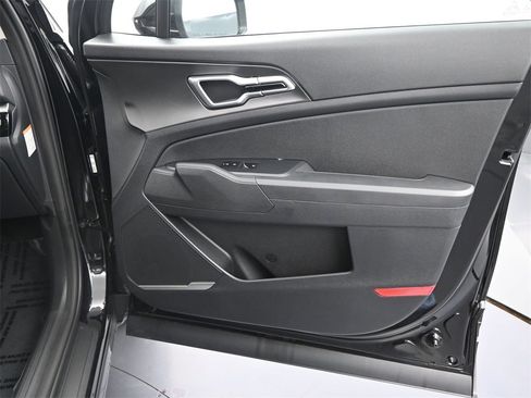 New 2026 Kia Sportage LX image 22