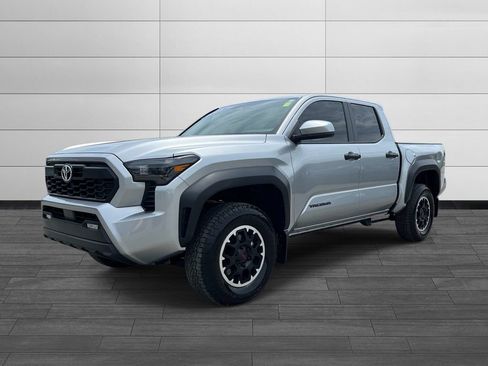 Used 2025 Toyota Tacoma TRD Off-Road AWD/4WD image 7