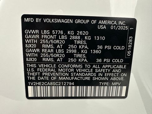 Used 2025 Volkswagen Atlas Cross Sport SE image 11