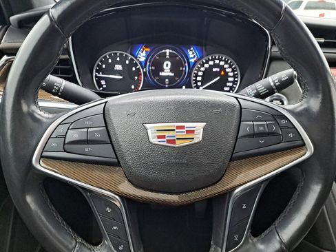Used 2017 Cadillac XT5 Platinum image 24
