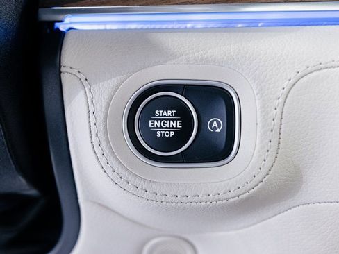 Used 2025 Mercedes-Benz GLS 450 4MATIC image 17