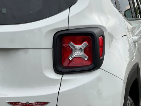 Used 2023 Jeep Renegade Trailhawk image 27