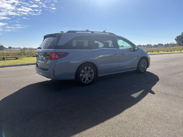 Used 2025 Honda Odyssey Touring image 5