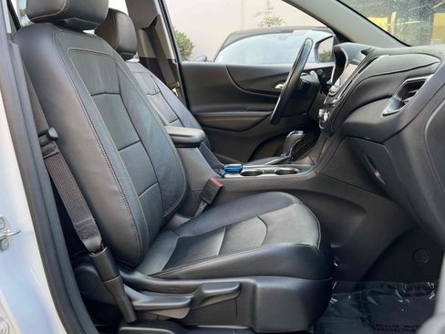 Used 2020 Chevrolet Equinox Premier image 40