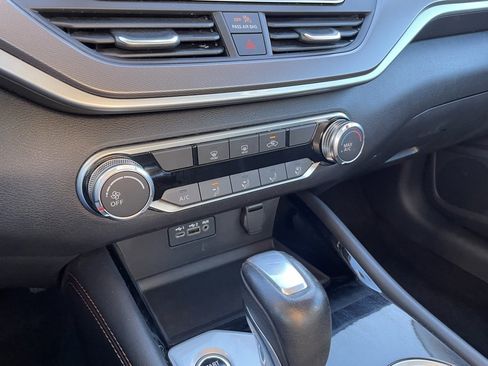 Used 2024 Nissan Altima 2.5 SR image 18