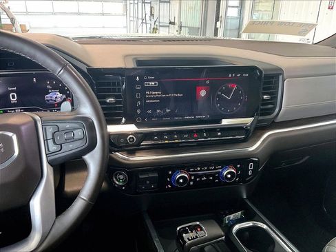 Used 2024 GMC Sierra 1500 SLT w/ SLT Premium Plus Package image 18