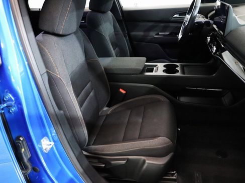 Used 2024 Honda Prologue EX image 12