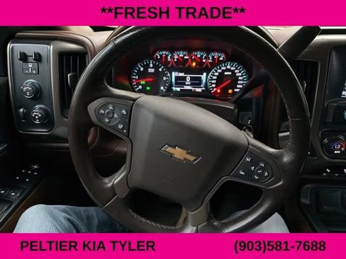 Used 2018 Chevrolet Silverado 1500 High Country image 18