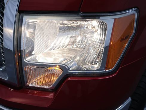 Used 2012 Ford F150 XLT w/ XLT Chrome Pkg image 23