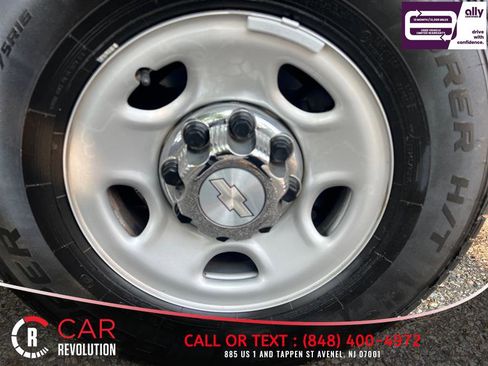 Used 2020 Chevrolet Express 3500 LT w/ LT Preferred Equipment Group RWD image 13
