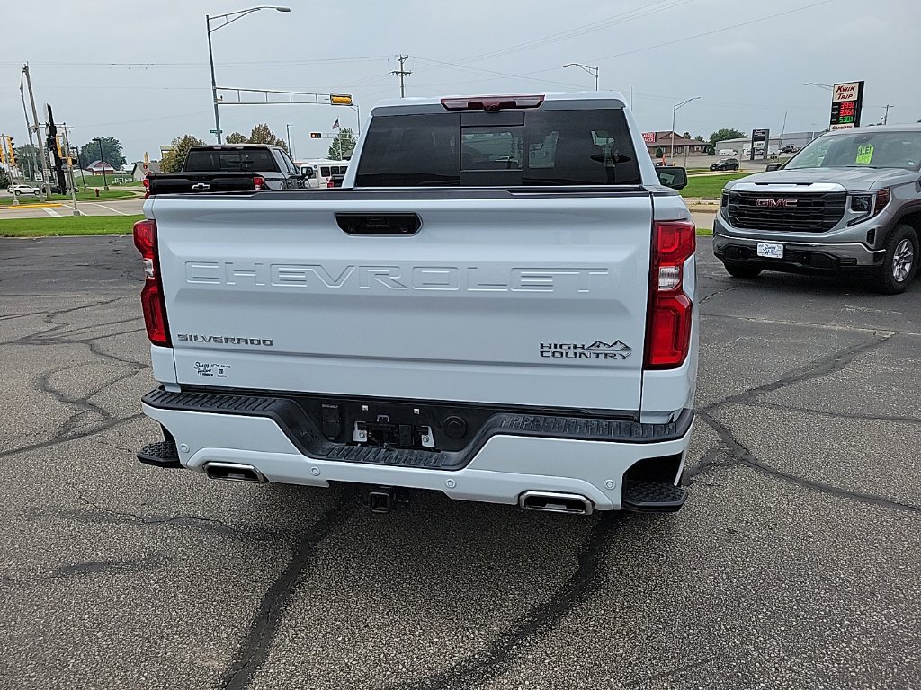 Used 2026 Chevrolet Silverado 1500 High Country w/ High Country Premium Package AWD/4WD image 6