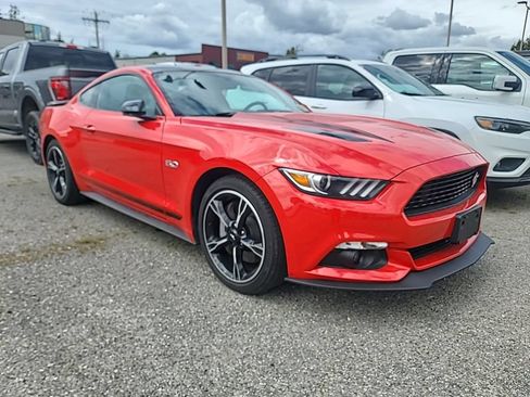 Used 2017 Ford Mustang GT Premium w/ Equipment Group 401A RWD image 1